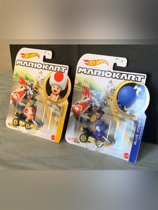 Hot Wheels Other - Hot Wheels MARIOKART: TOAD & BLUE YOSHI